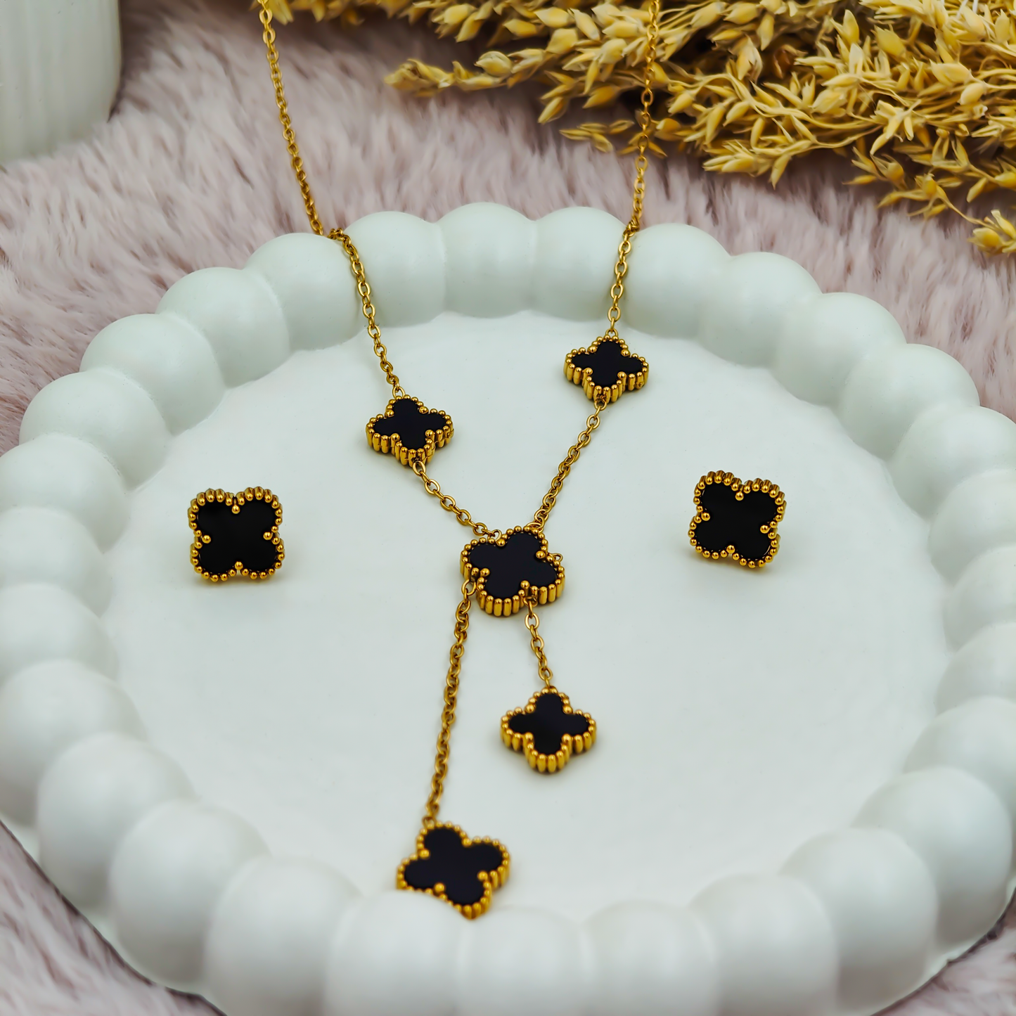 SreeVanna Noir Clover Grace Necklace & Earring Set